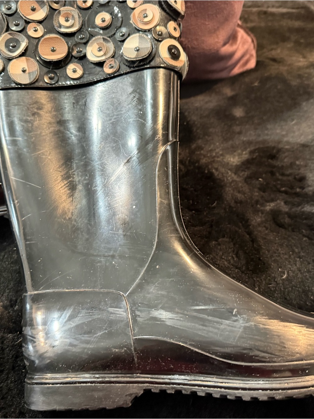 2 pair of Burberry rain boots for this price - Picture 4 of 11